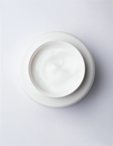 Crème Anti-Rides à la Vitamine C -  Une peau jeune et rayonnante