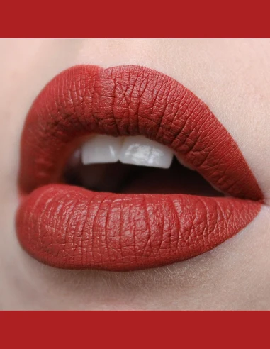 Rouge à Lèvres Mat Hydratant Longue Tenue – Collection Jenson
