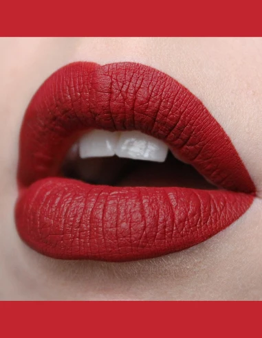 Rouge à Lèvres Mat Hydratant Longue Tenue – Collection Jenson