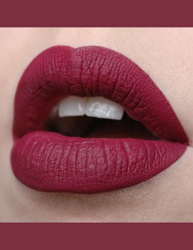Rouge à Lèvres Mat Hydratant Longue Tenue – Collection Jenson