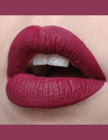 Rouge à Lèvres Mat Hydratant Longue Tenue – Collection Jenson