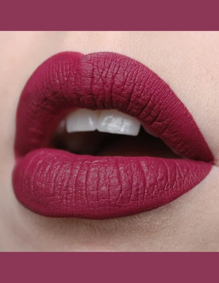 Rouge à Lèvres Mat Hydratant Longue Tenue – Collection Jenson