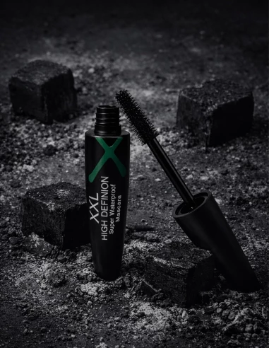 Mascara noir XXL High Definition
