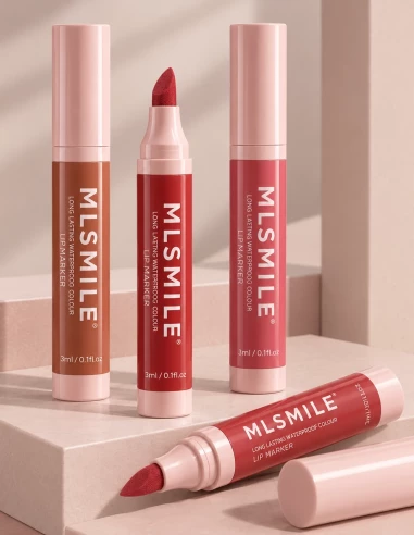 Feutres à lèvres Color Lock en plusieurs teintes avec pointe biseautée précise