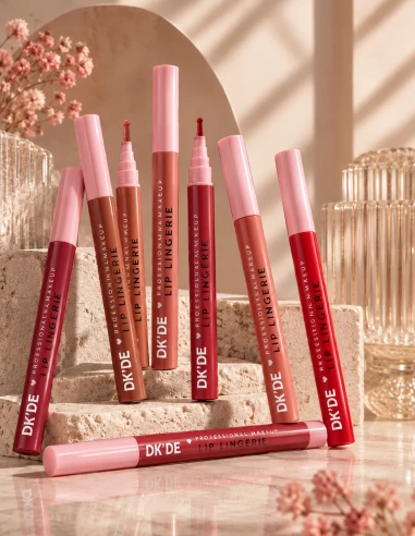 Collection Ink Crush de feutres contour à lèvres, du nude au rouge profond