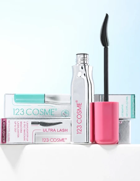 Mascara noir longue tenue effet volume pour cils plus fournis
