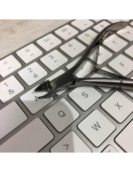 Pince à envies professionnel