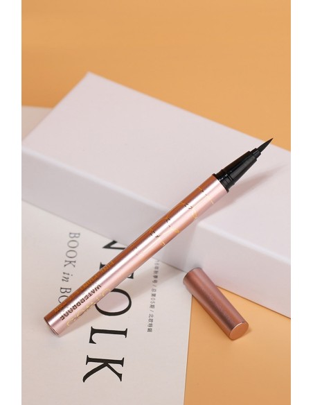 Eye liner noir feutre