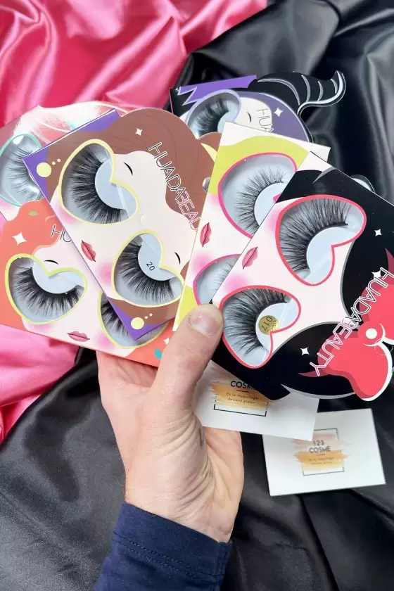 Les faux cils