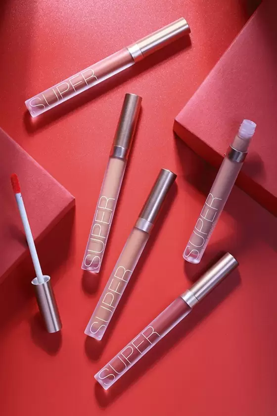 Comment bien appliquer un rouge à lèvres ?